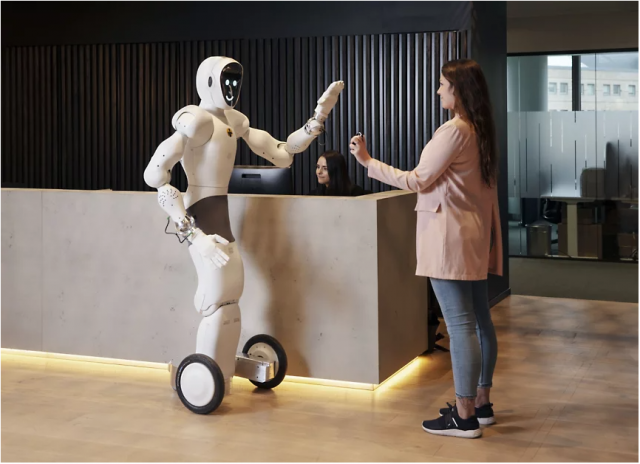 İnsansı robot güvenlik Özelgörevlisi oldu: Nesneleri tutuyor, kapıları açıyor